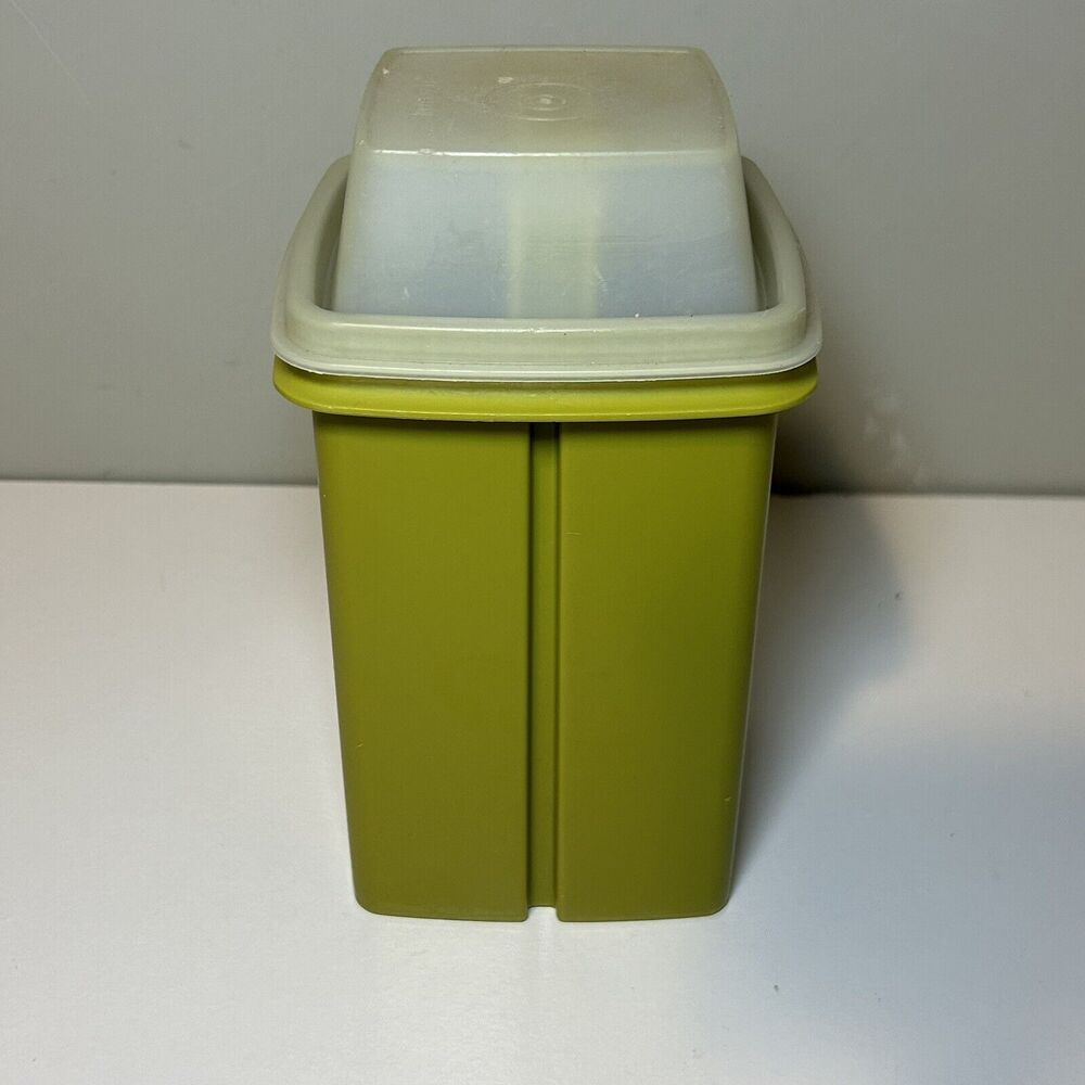 Tupperware Pickle Keeper Vintage Avocado Green 3 piece 1330-4 Avocado Lid